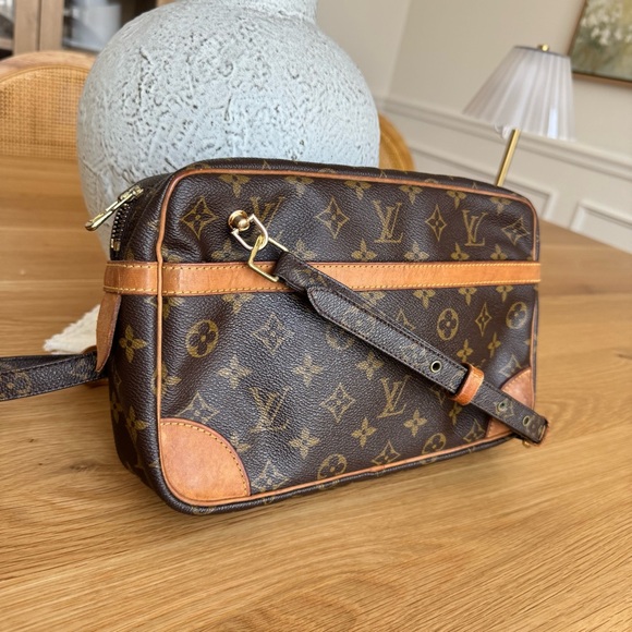 ✅AUTHENTIC✅LOUIS VUITTON Compiegne GM Crossbody bag - Picture 4 of 12